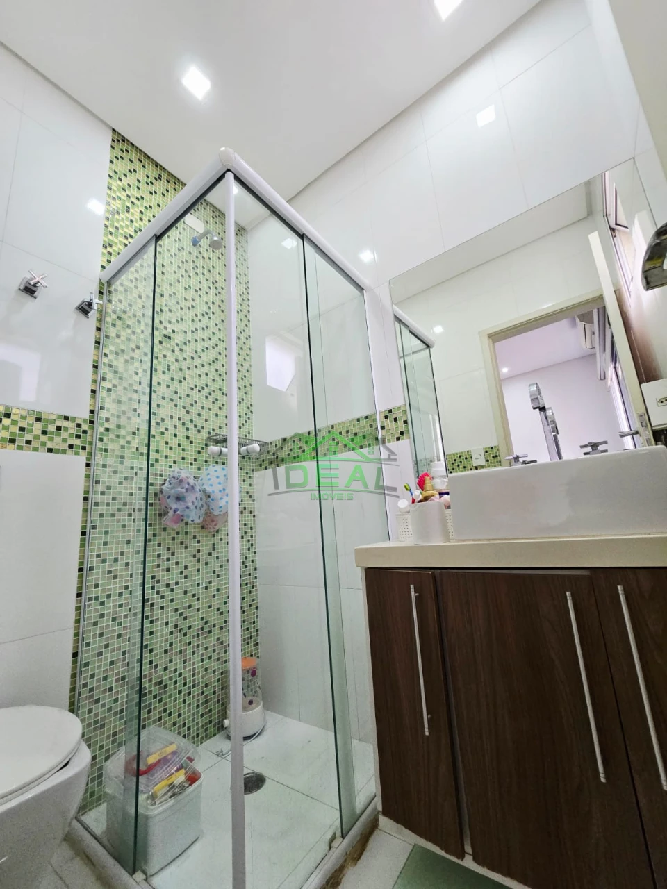 Casa Térrea Reformada na City Lapa, 4 Suítes, 6 Vagas, Piscina e Churrasqueira