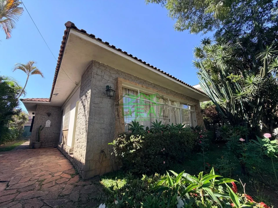 Casa Térrea para Venda no Alto da Lapa, Muito Quintal!
