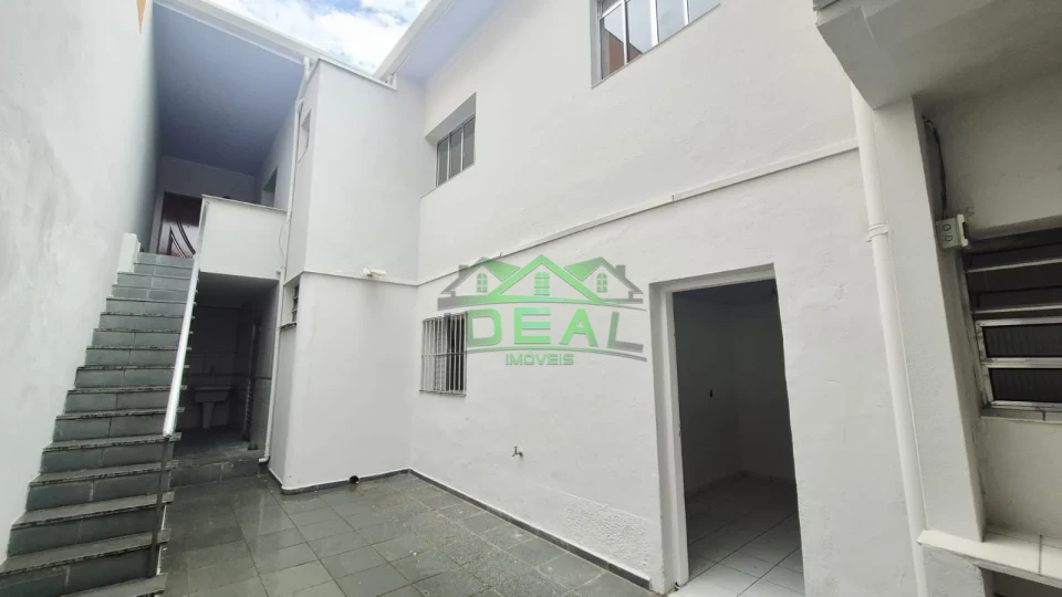Imagens do imóveis Casa a venda com 2 dormitórios, sendo um suíte, parte inferior com 2 dormitórios,5 vagas de garagem