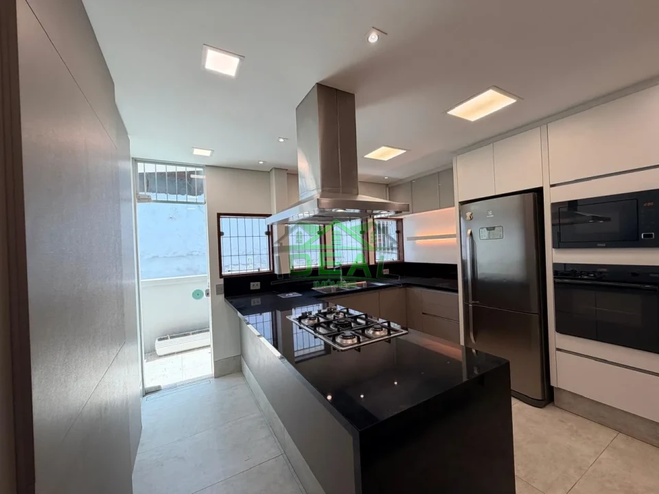 Imagens do imóveis Linda Casa de Arquiteto para Venda no Alto da Lapa, Espaço Gourmet e Piscina