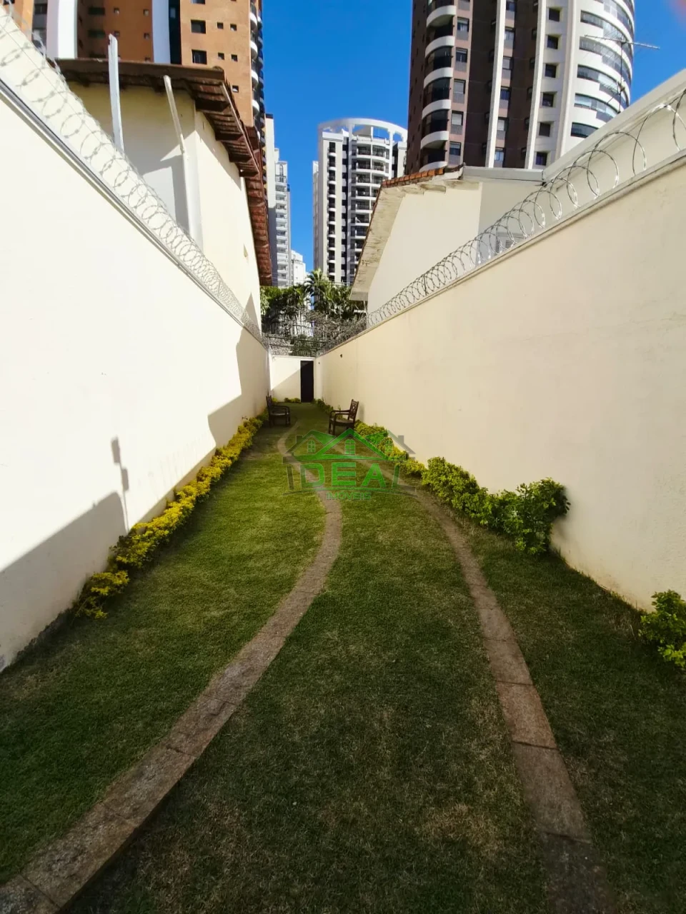 Apartamento a venda com 3 Suítes, armários embutidos, 3 vagas de garagem
