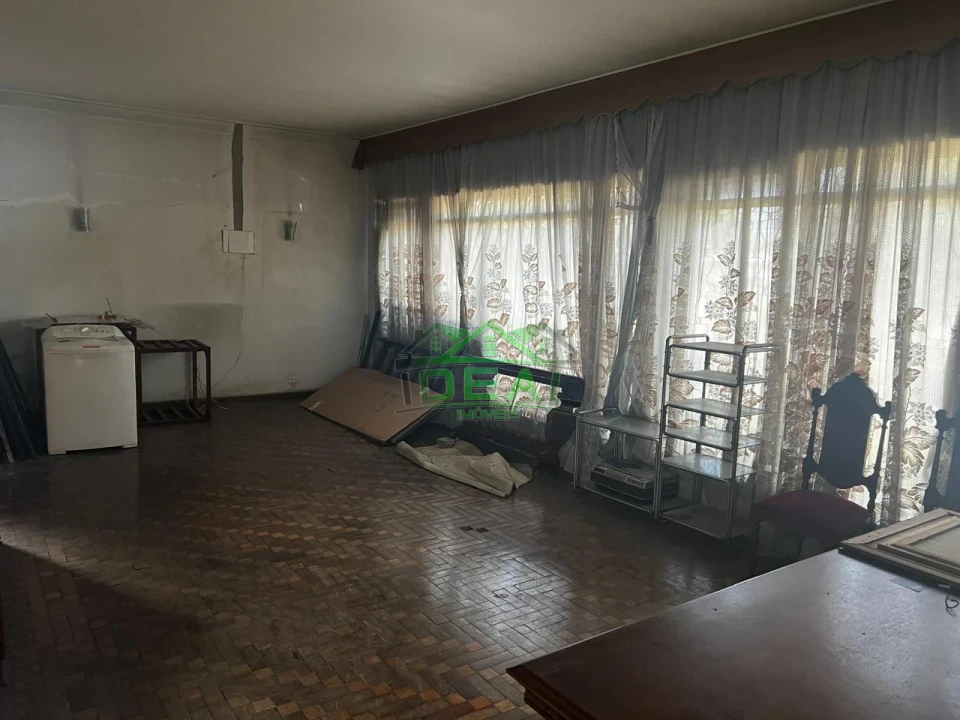 Casa Térrea à Venda para Reforma em Localização Privilegiada | 650 m²