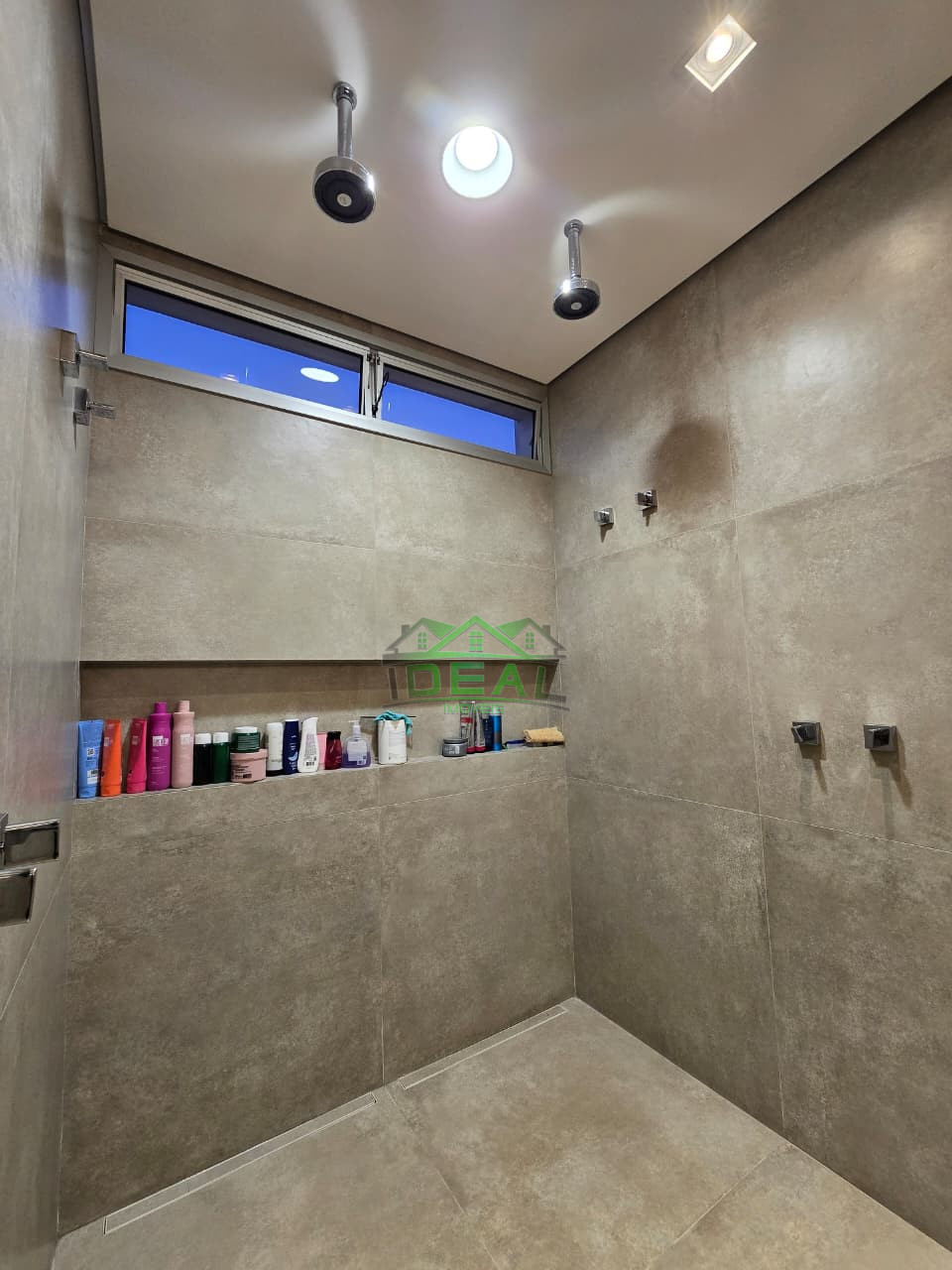 Nova casa de arquiteto à venda no Alto da Lapa!