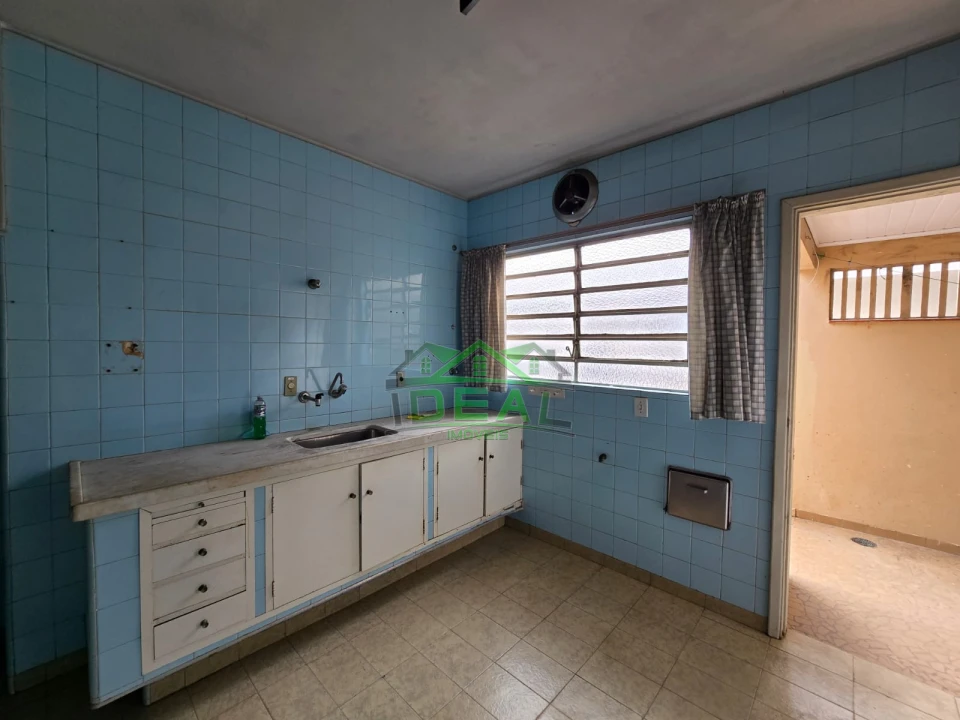 Casa Térrea disponível para Venda, com possibilidade de uso comercial ou residencial, localizada na Lapa.