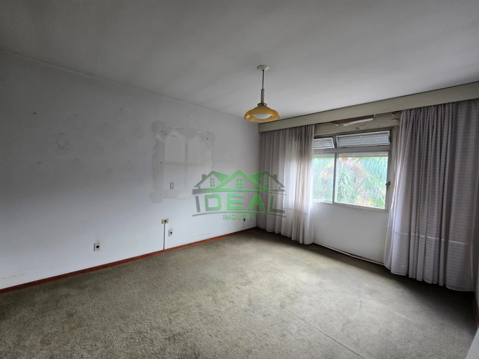 Casa Térrea disponível para Venda, com possibilidade de uso comercial ou residencial, localizada na Lapa.
