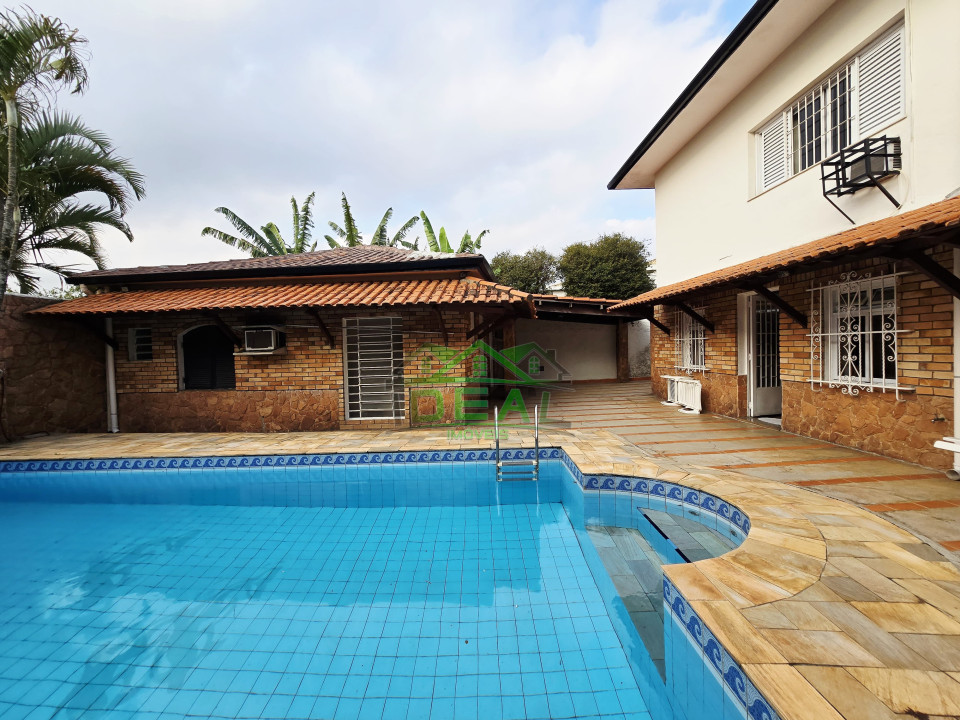 Imagens do imóveis Casa Térrea para Venda na Lapa, 4 dorm(s), 2 suite(s), 7 vaga(s), 500 m²AC e 710AT