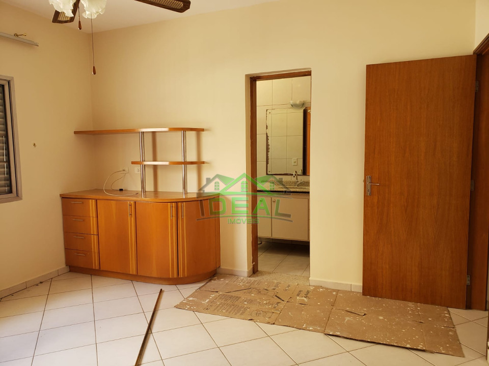 Casa com 3 Quartos e 4 banheiros à Venda imovel VAGO por R$ 1.150.000