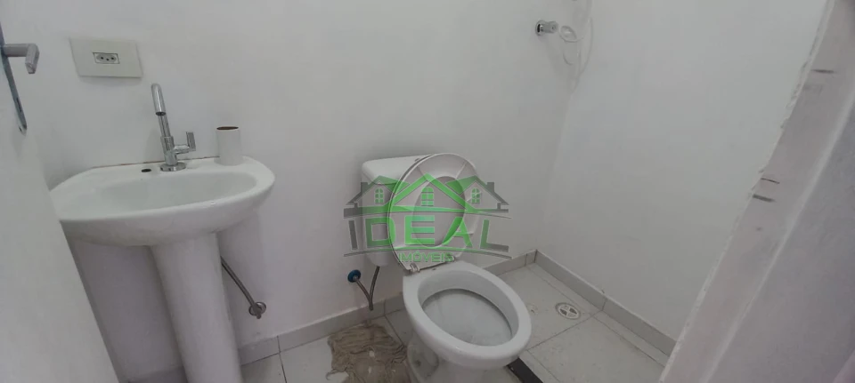 Apartamento para Locação, Próximo ao Metro e Isento de Condomínio/IPTU