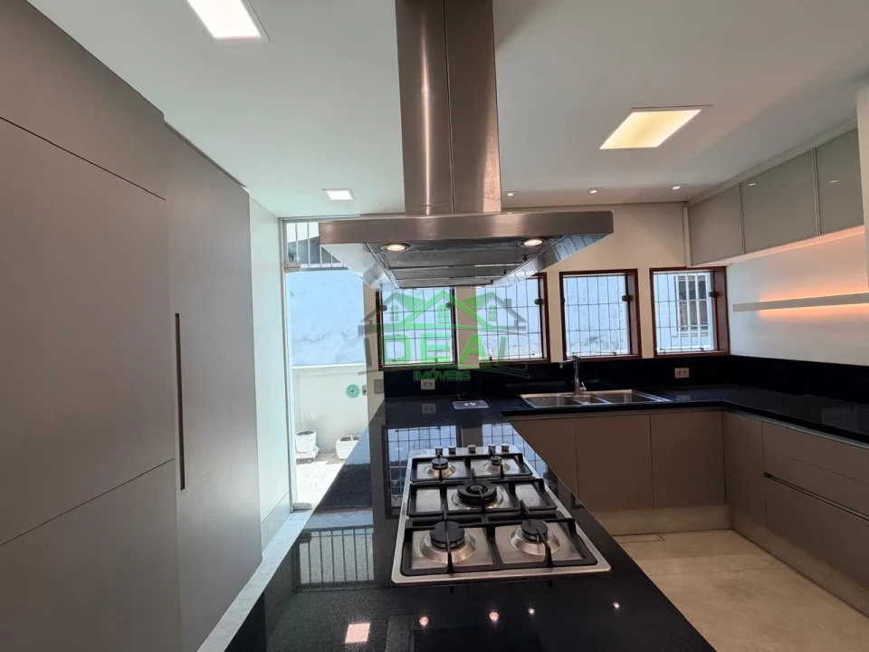 Imagens do imóveis Linda Casa de Arquiteto para Venda no Alto da Lapa, Espaço Gourmet e Piscina