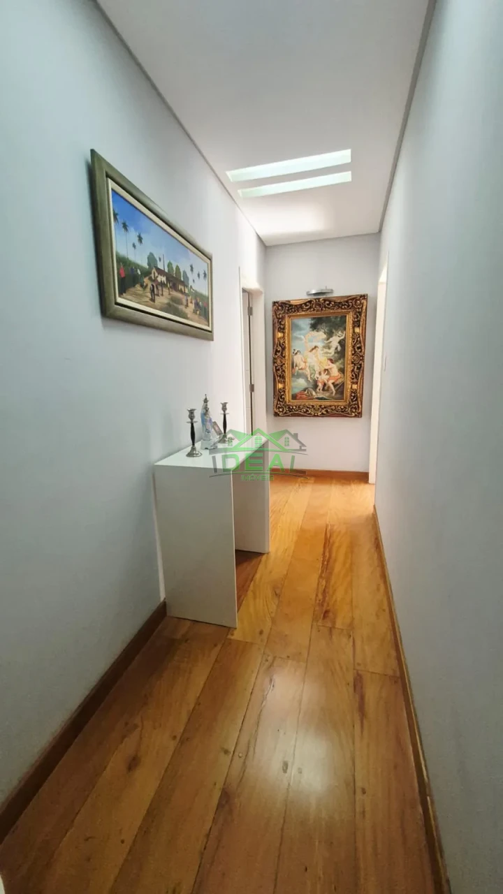 Imagens do imóveis Linda Casa com 4 suítes,6 vagas de garagem . Lazer completo