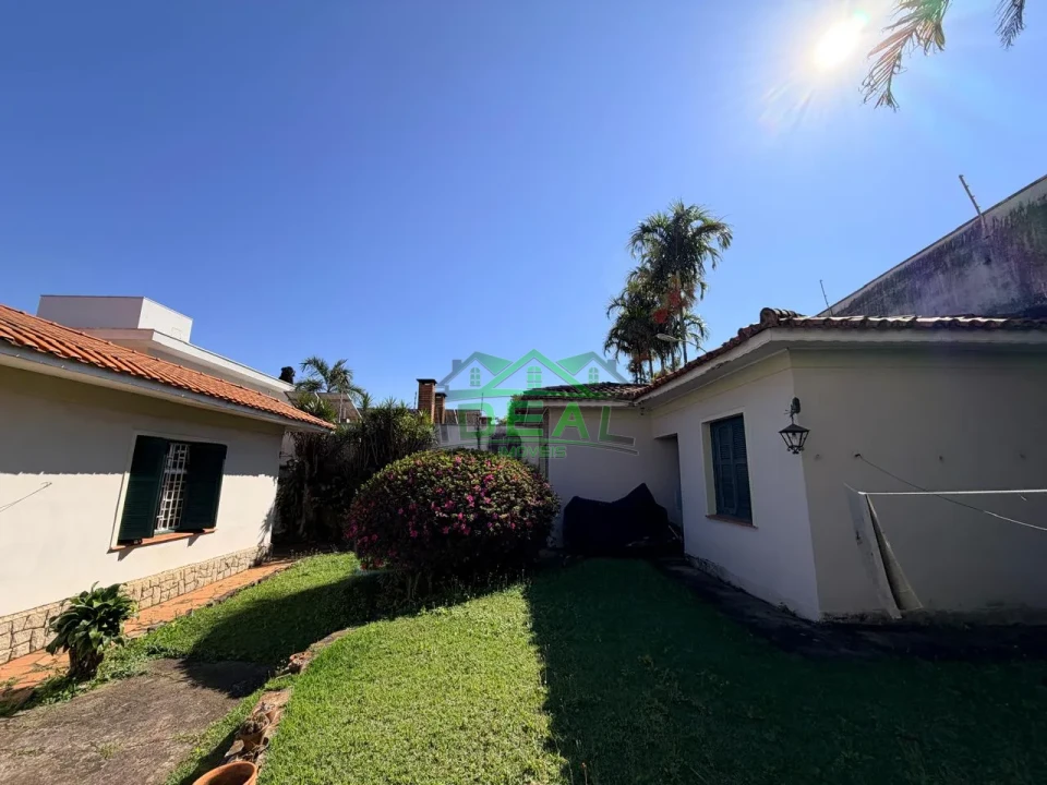 Casa Térrea para Venda no Alto da Lapa, Muito Quintal!
