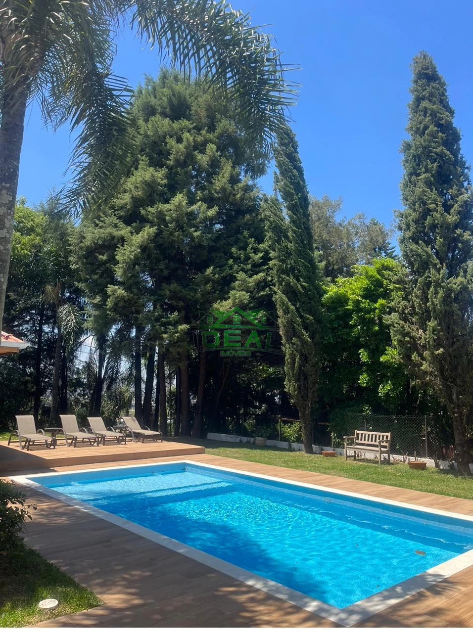 Casa de Condomínio para comprar 450m², 3 suítes, 6 vagas e 5 banheiros