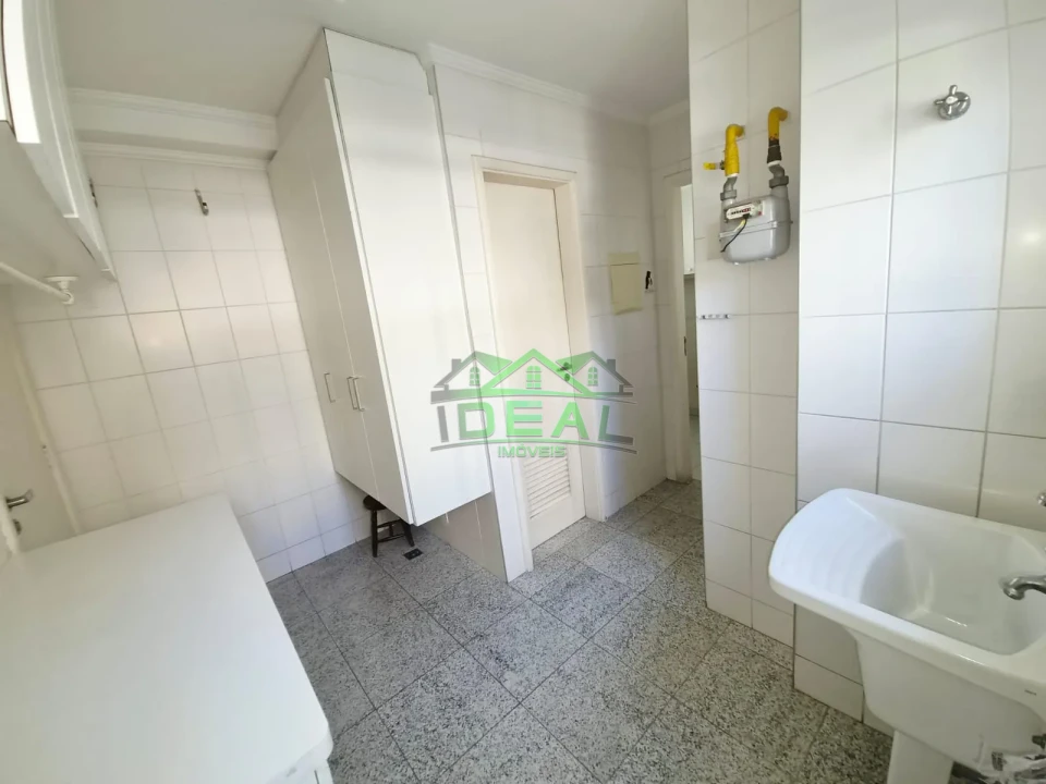 Apartamento a venda com 3 Suítes, armários embutidos, 3 vagas de garagem