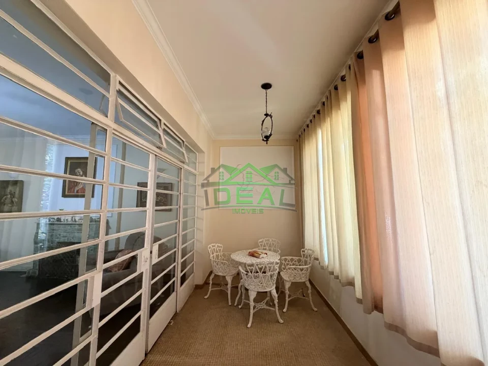 Casa Térrea para Venda no Alto da Lapa, Muito Quintal!