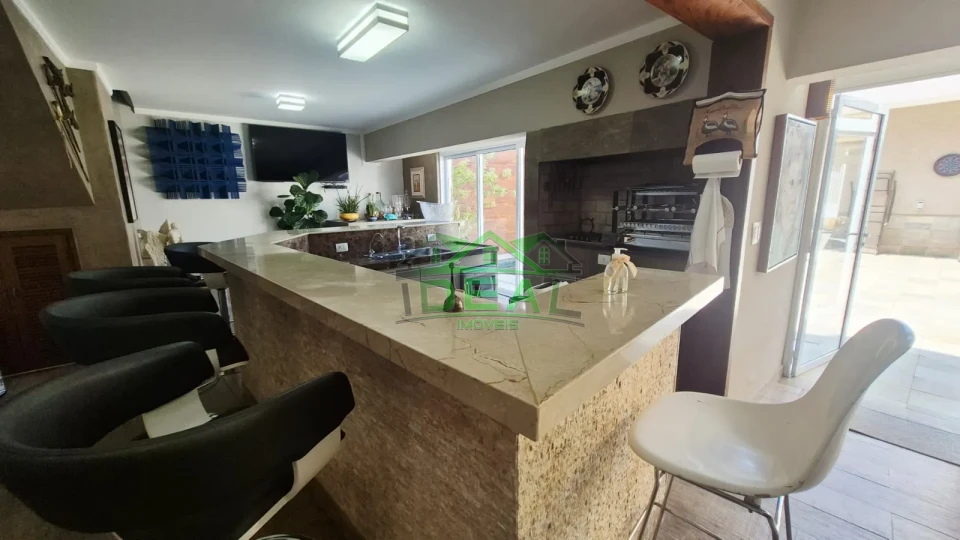 Imagens do imóveis Linda Casa com 4 suítes,6 vagas de garagem . Lazer completo