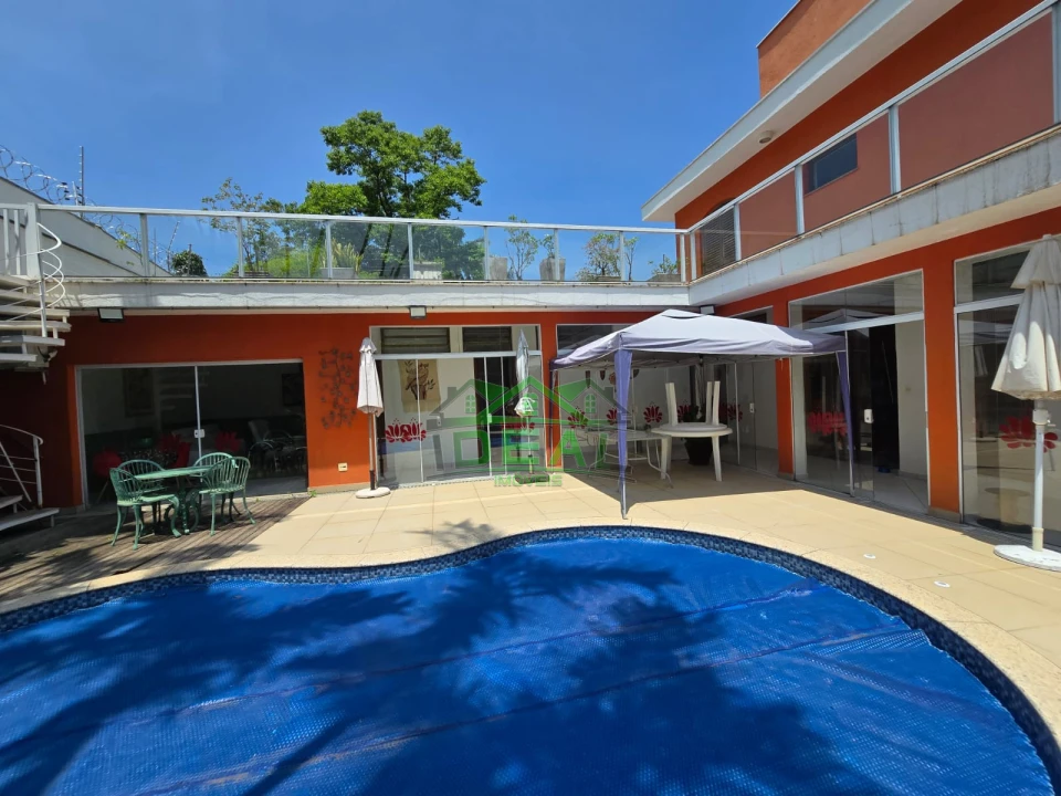 Casa Térrea para Venda no Alto de Pinheiros, 4 Dorms, 2 Suítes e 6 Vagas