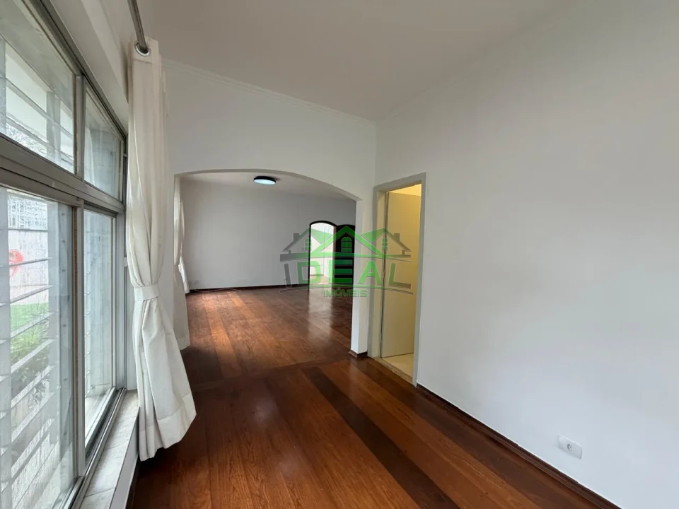 Imagens do imóveis Casa Térrea para Locação no Alto da Lapa, Rua Tranquila e Arborizada