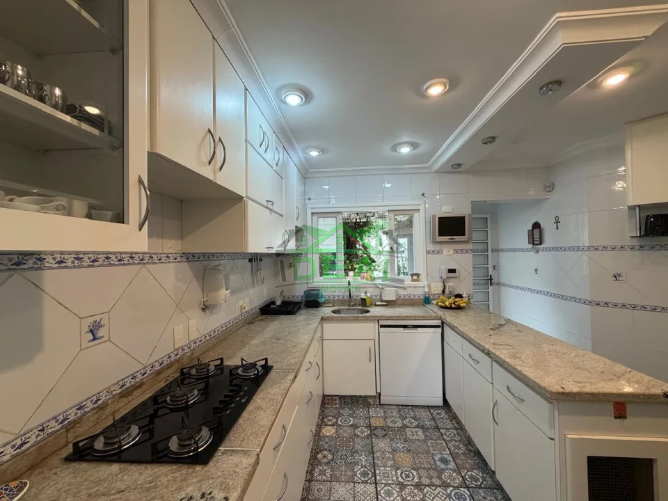 Imagens do imóveis Incomparavel Casa na Vila Madalena, 5 Suítes, 4 Vagas, Quintal e Churrasqueira