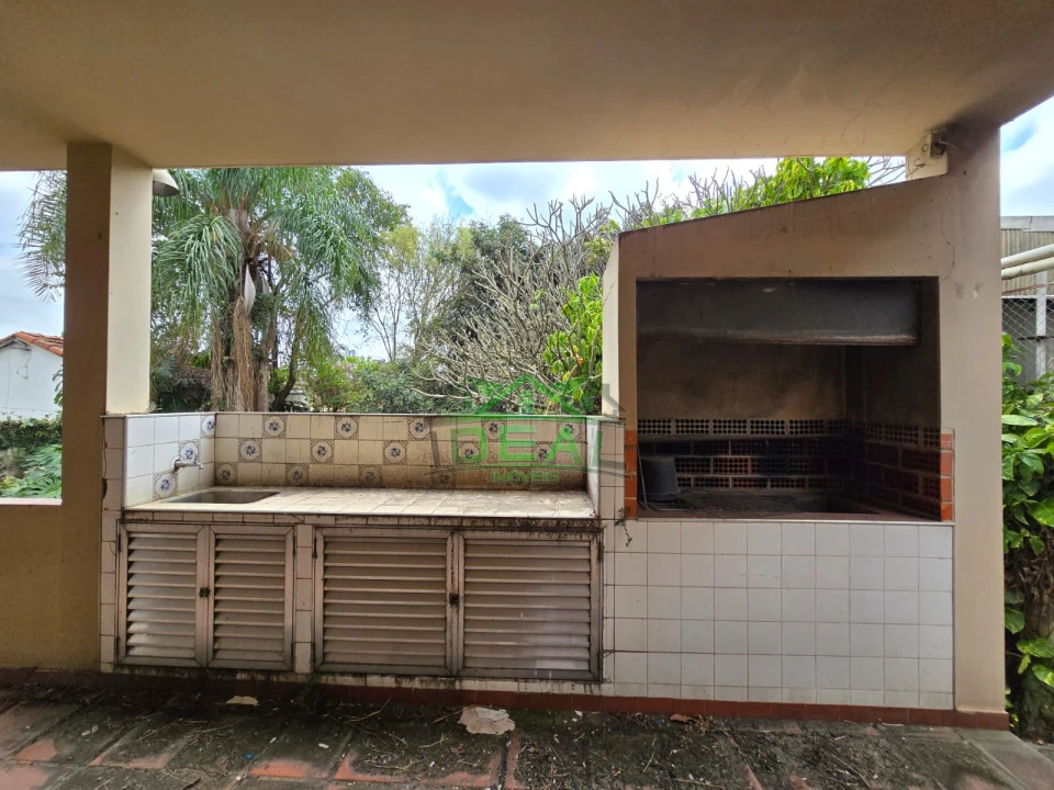 Casa Térrea disponível para Venda, com possibilidade de uso comercial ou residencial, localizada na Lapa.