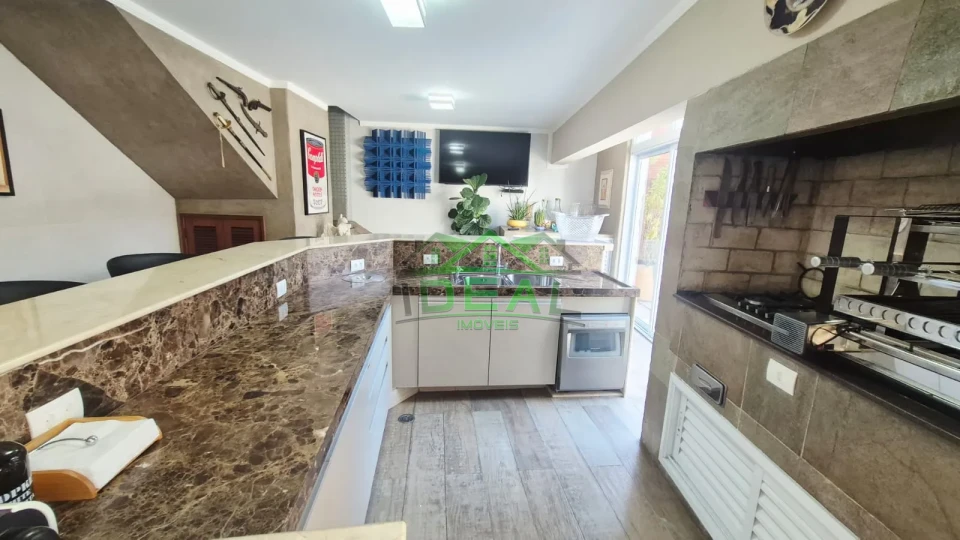 Imagens do imóveis Linda Casa com 4 suítes,6 vagas de garagem . Lazer completo