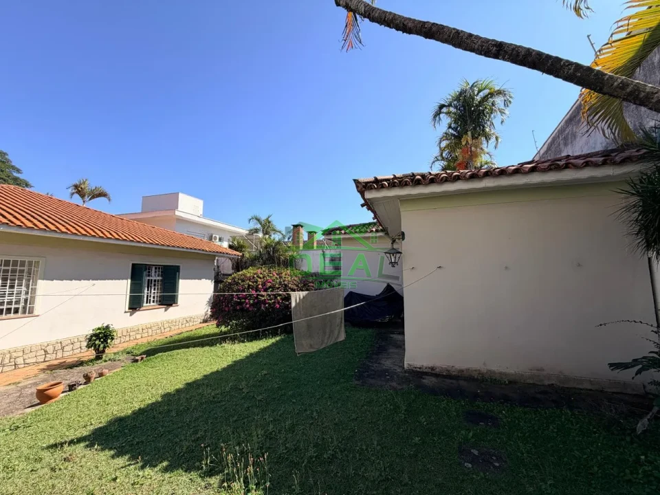 Casa Térrea para Venda no Alto da Lapa, Muito Quintal!