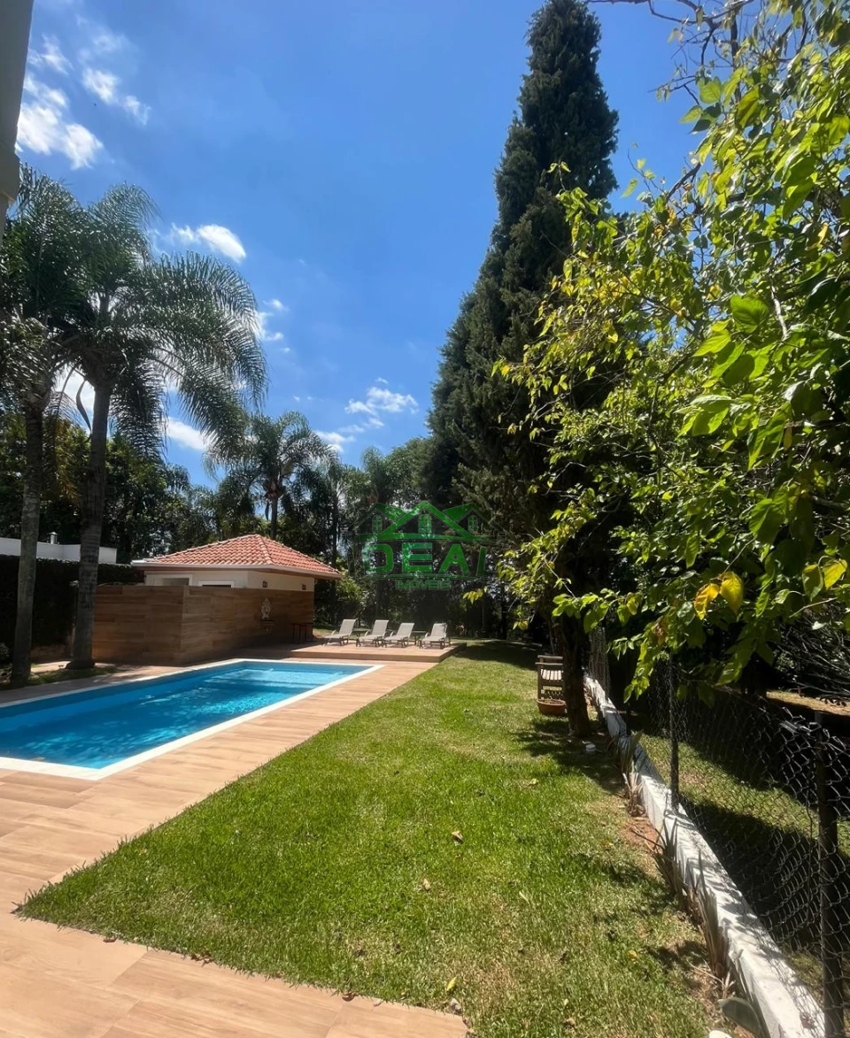 Casa de Condomínio para comprar 450m², 3 suítes, 6 vagas e 5 banheiros