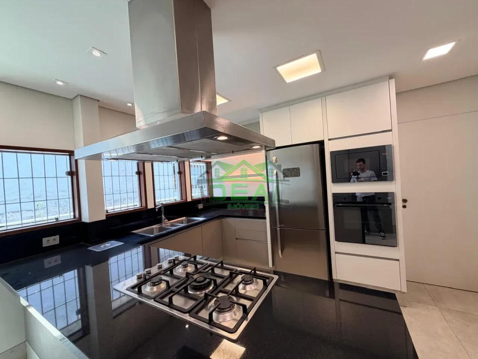 Imagens do imóveis Linda Casa de Arquiteto para Venda no Alto da Lapa, Espaço Gourmet e Piscina