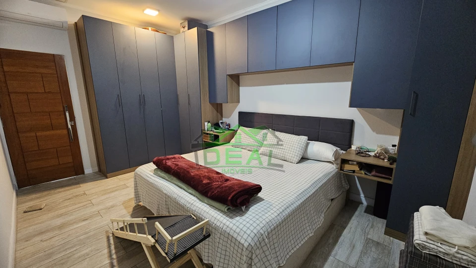 Imagens do imóveis Venda Casa Térrea no Alto da Lapa, 3 suítes, 3 vagas, 386m²