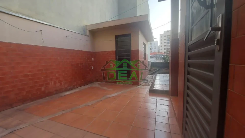 Casa Térrea a venda- 3 dormitórios sendo 1 suíte
