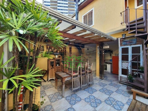 Venda Casa no Sumaré, 2 dorm, 2 suítes, 2 vagas, 160m² Imagens do imóveis Venda Casa no Sumaré, 2 dorm, 2 suítes, 2 vagas, 160m²