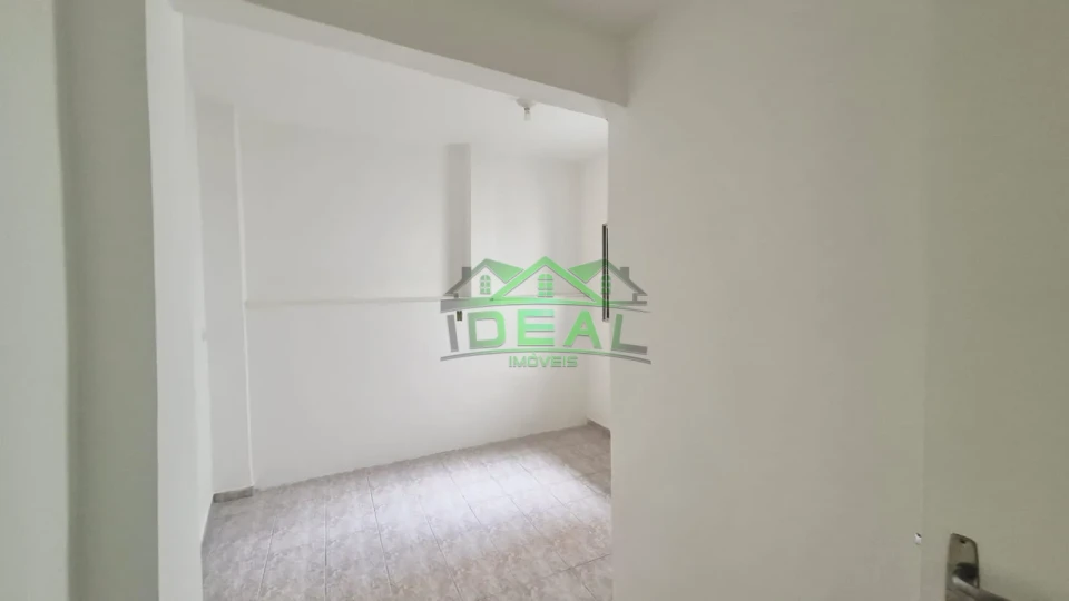 Imagens do imóveis Casa a venda com 2 dormitórios, sendo um suíte, parte inferior com 2 dormitórios,5 vagas de garagem