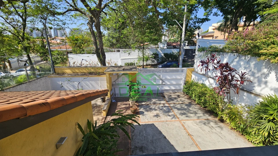 Imagens do imóveis Sobrado para alugar no Alto da Lapa, com estilo único