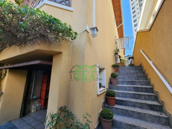 Venda Casa no Sumaré, 2 dorm, 2 suítes, 2 vagas, 160m²