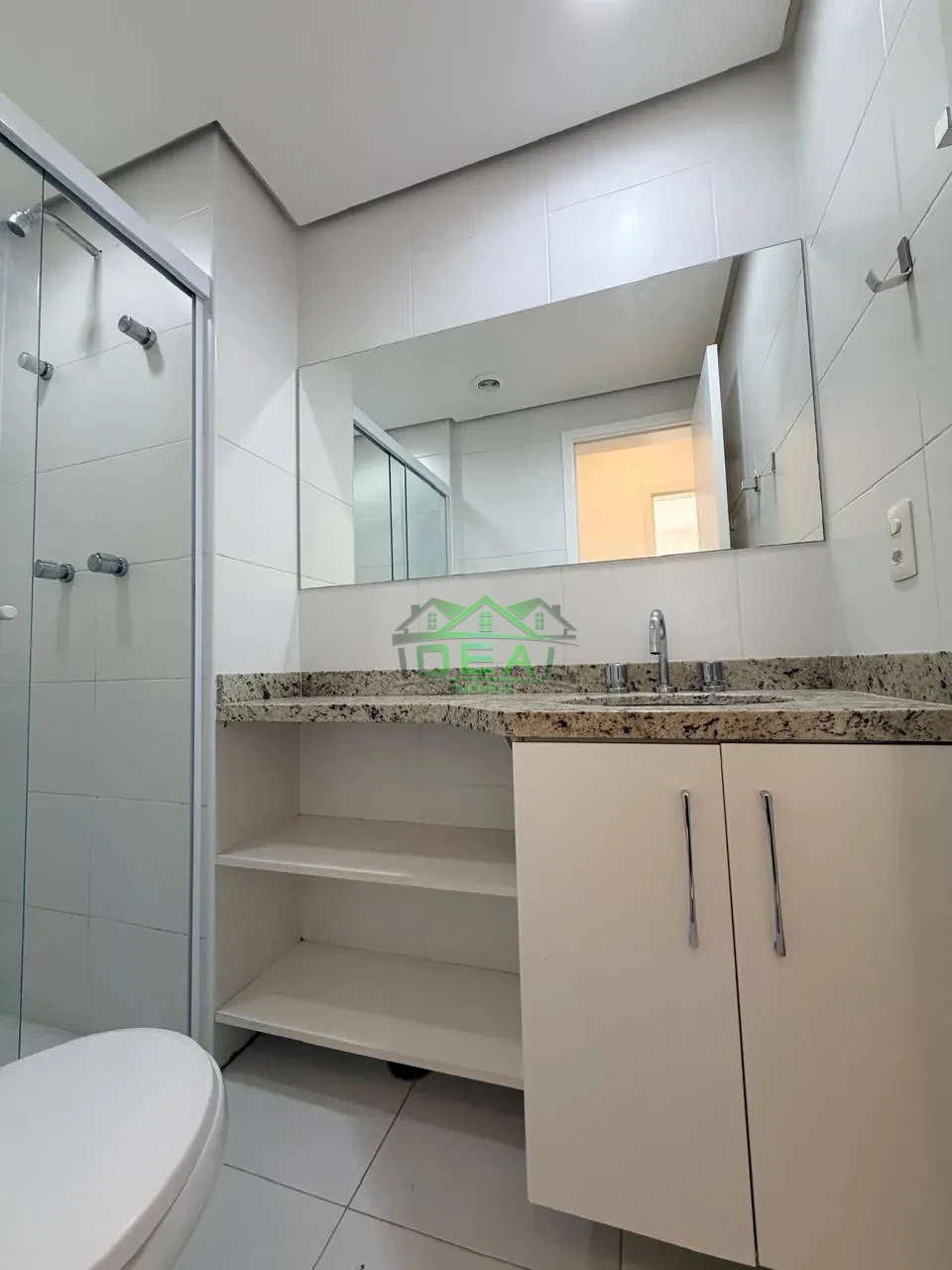 Apartamento para Locação na Vila Ipojuca, Varanda e Lazer Completo
