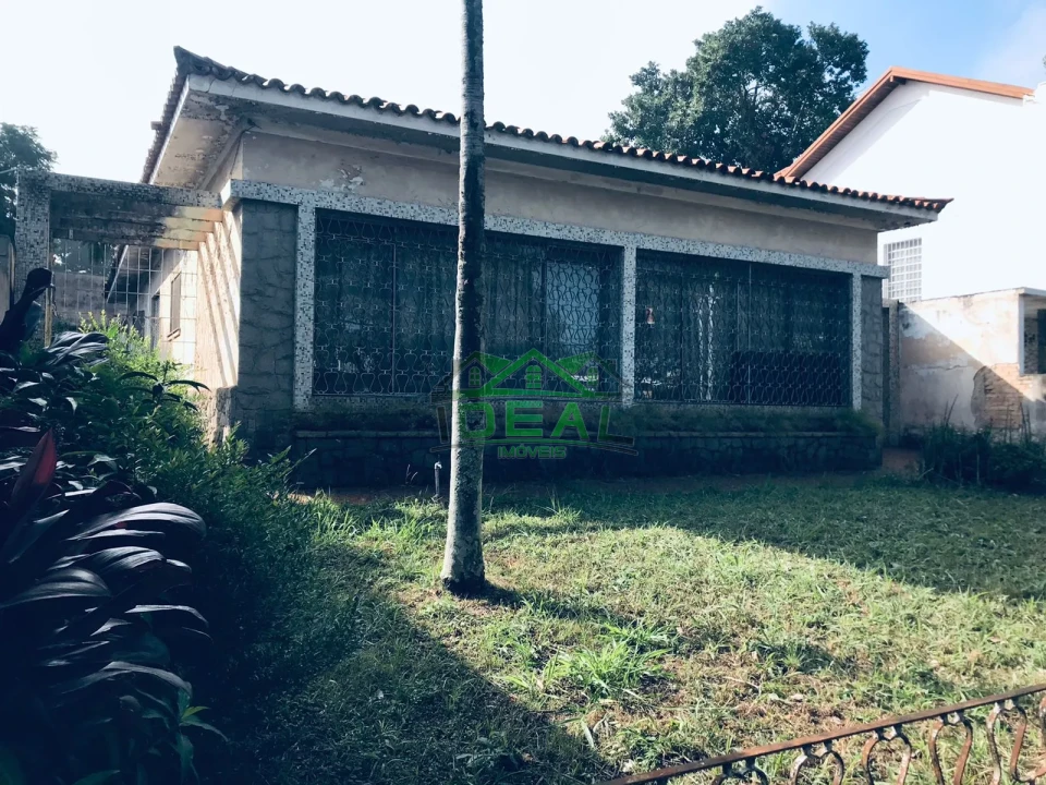 Casa Térrea à Venda para Reforma em Localização Privilegiada | 650 m²