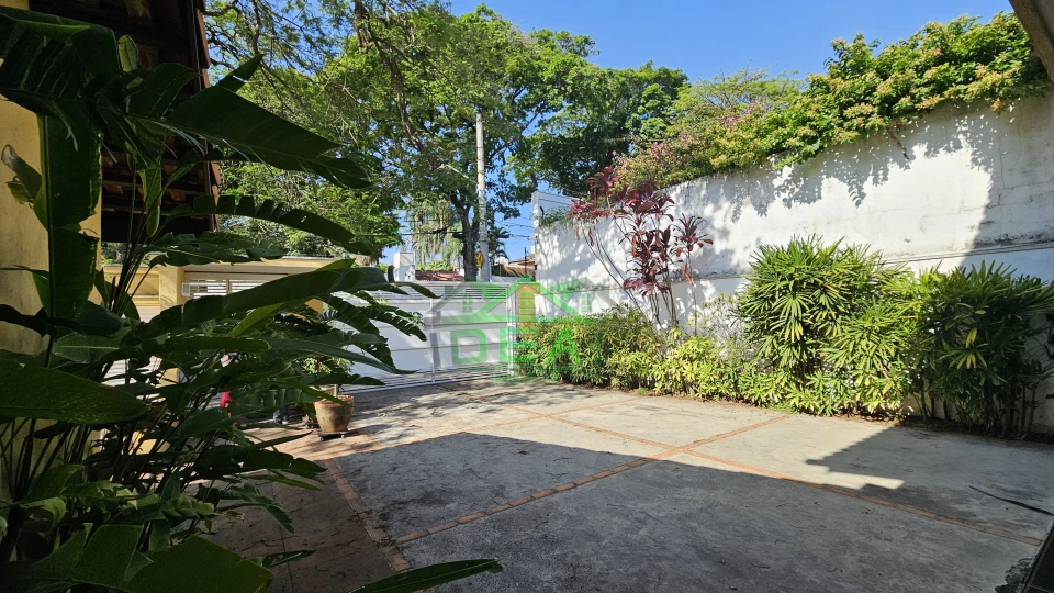 Imagens do imóveis Sobrado para alugar no Alto da Lapa, com estilo único