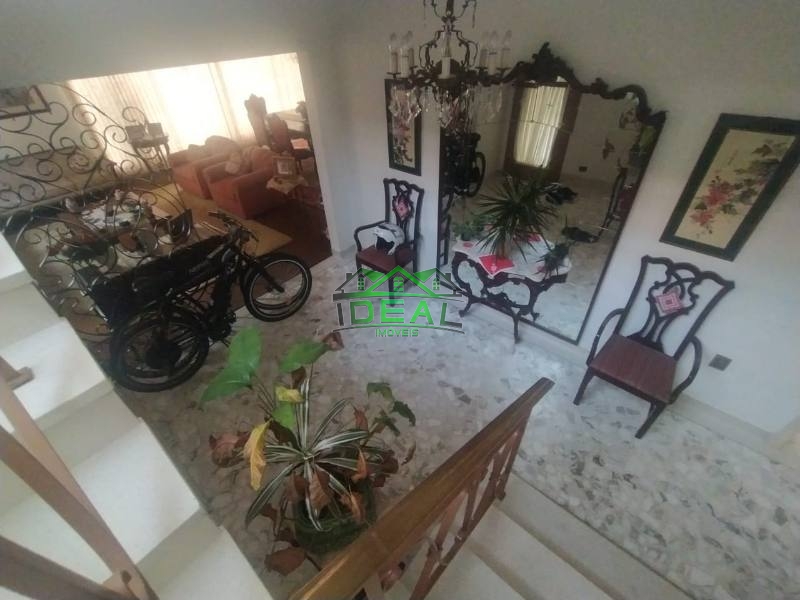 Casa (Sobrado) para Venda, 3 dorm(s), 1 suite(s), 6 vaga(s), 290 m²