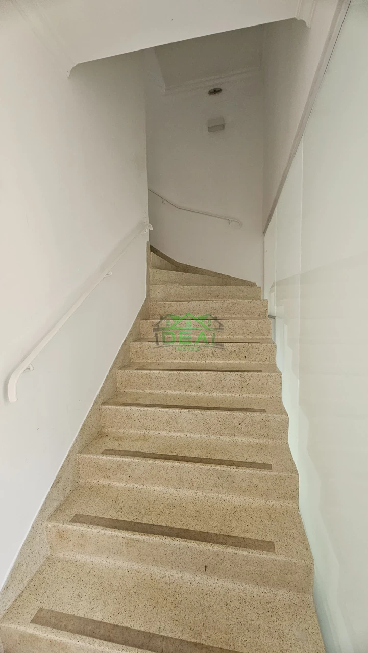 Imagens do imóveis Casa Sobrado Residencial e Comercial para Venda no bairro Alto da Lapa, 5 dorms e 2 vagas