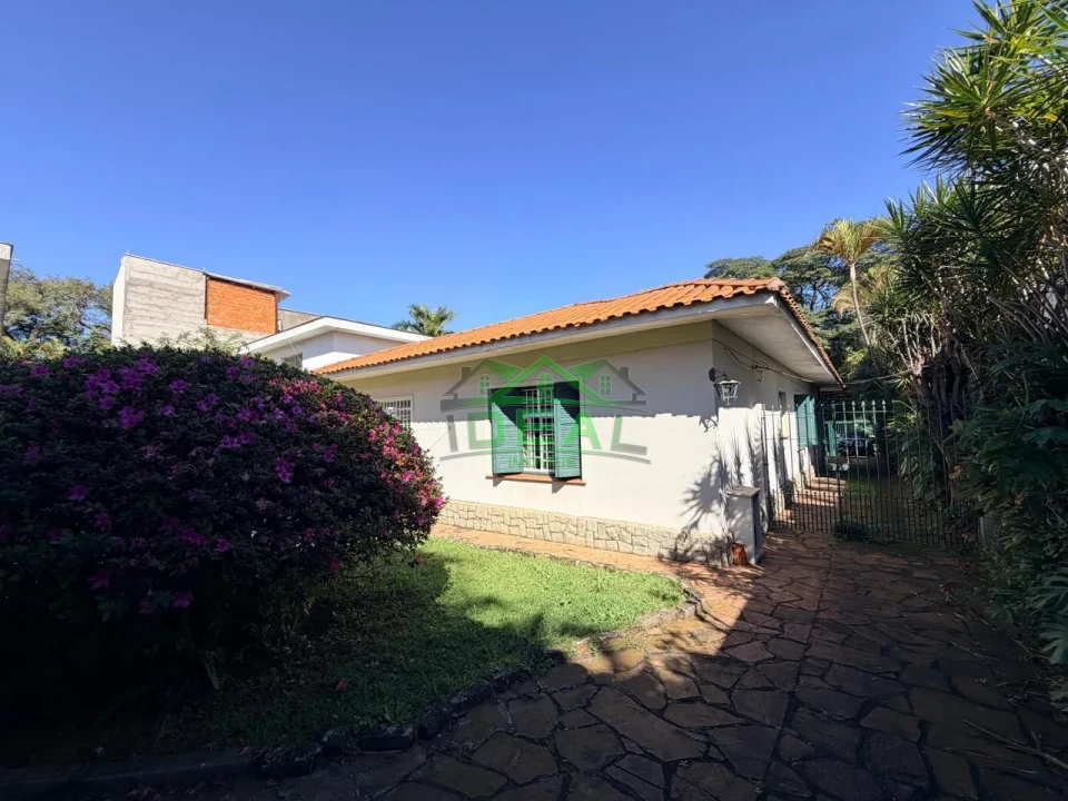Casa Térrea para Venda no Alto da Lapa, Muito Quintal!