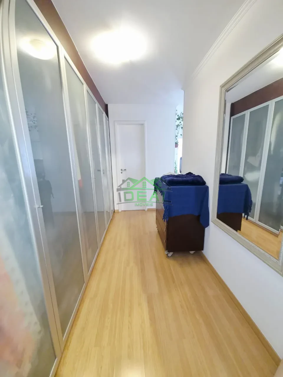 Apartamento a venda com 3 dormitórios , sendo 2 suítes, 3 vagas