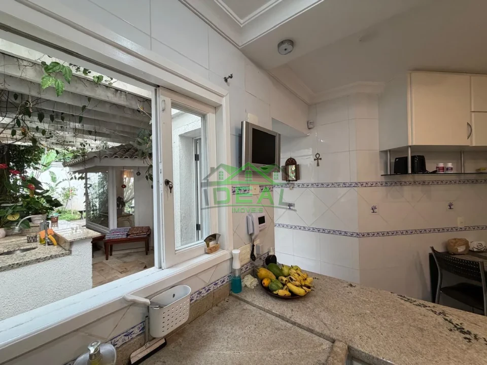 Imagens do imóveis Incomparavel Casa na Vila Madalena, 5 Suítes, 4 Vagas, Quintal e Churrasqueira