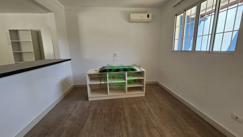 Casa Térrea para Locação no Alto da Lapa, 3 dorms, 1 suite, 5 vagas, 270 m²