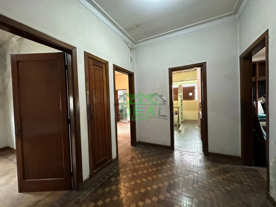 Casa Térrea à Venda para Reforma em Localização Privilegiada | 650 m²