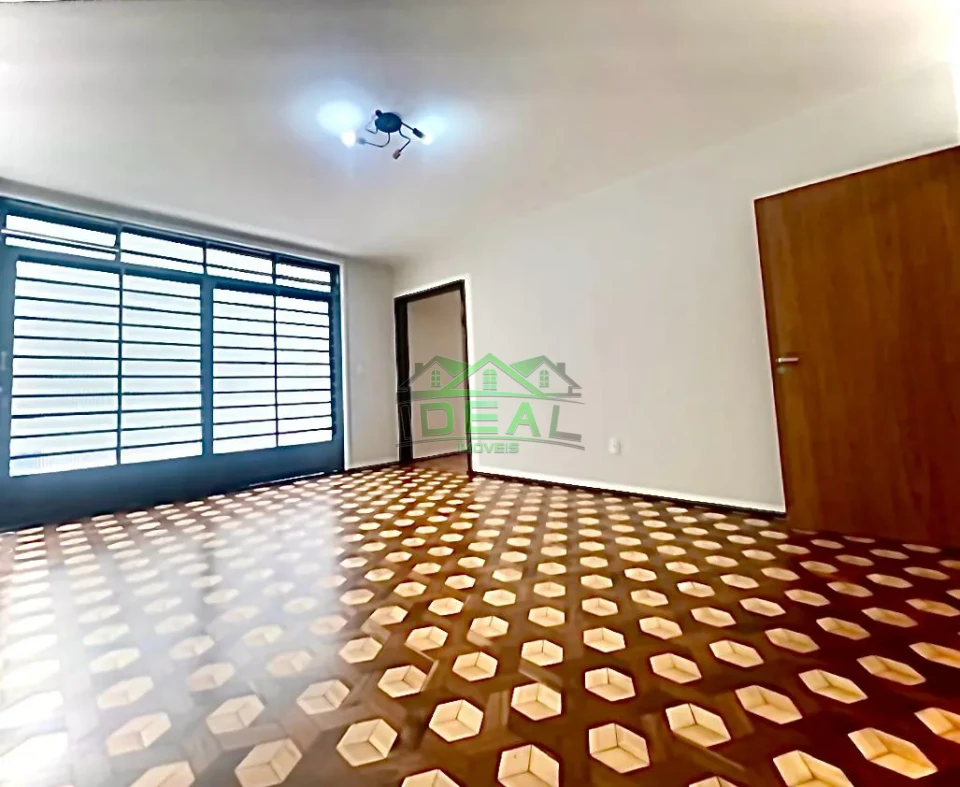 Sobrado para Locação ou Venda na Vila Mariana | 3 dormitórios sendo 1 suíte, 3 vagas