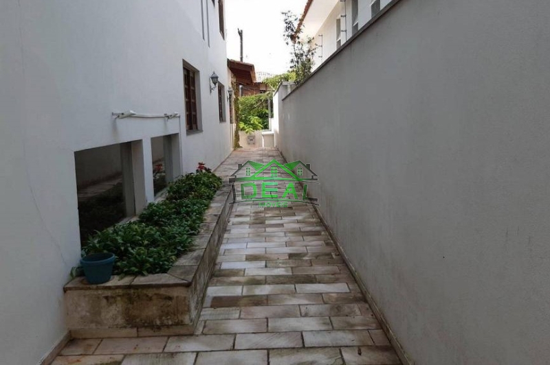 Aconchegante Sobrado com piscina para Venda no bairro Alto de Pinheiros. 521 m