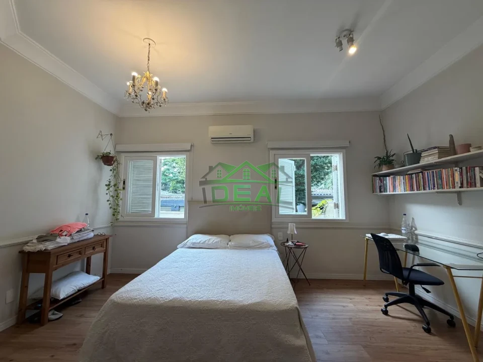 Imagens do imóveis Incomparavel Casa na Vila Madalena, 5 Suítes, 4 Vagas, Quintal e Churrasqueira