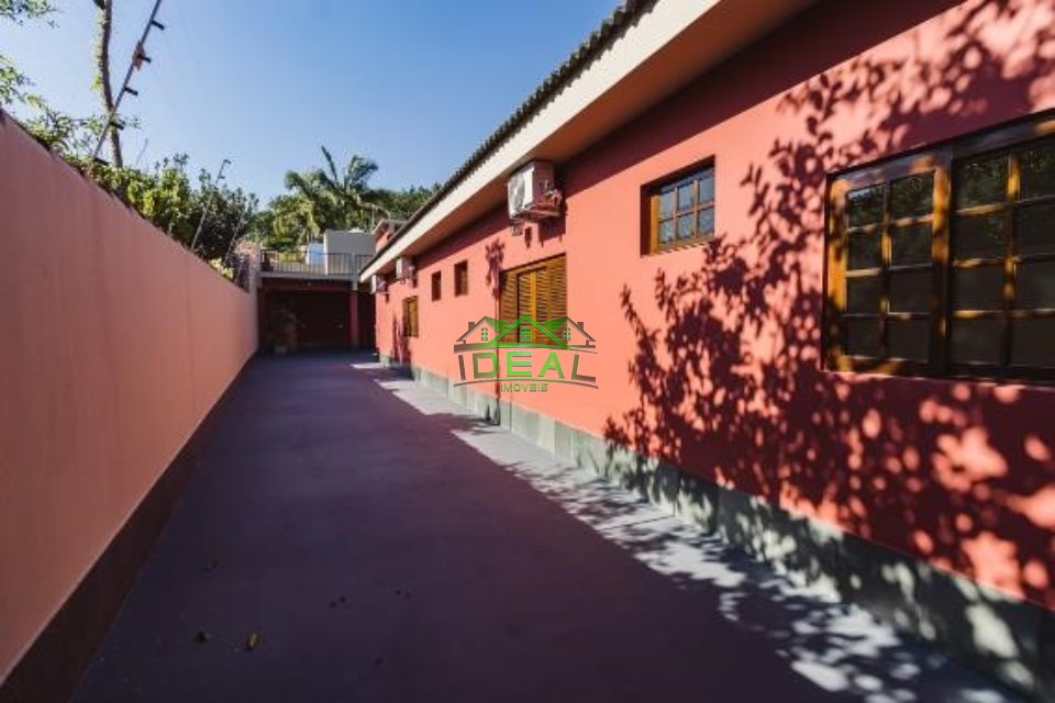 Casa térrea com 3 domitórios , 3 suíte, 5 vagas, 340 m, 627 m Imagens do imóveis Casa térrea com 3 domitórios , 3 suíte, 5 vagas, 340 m, 627 m