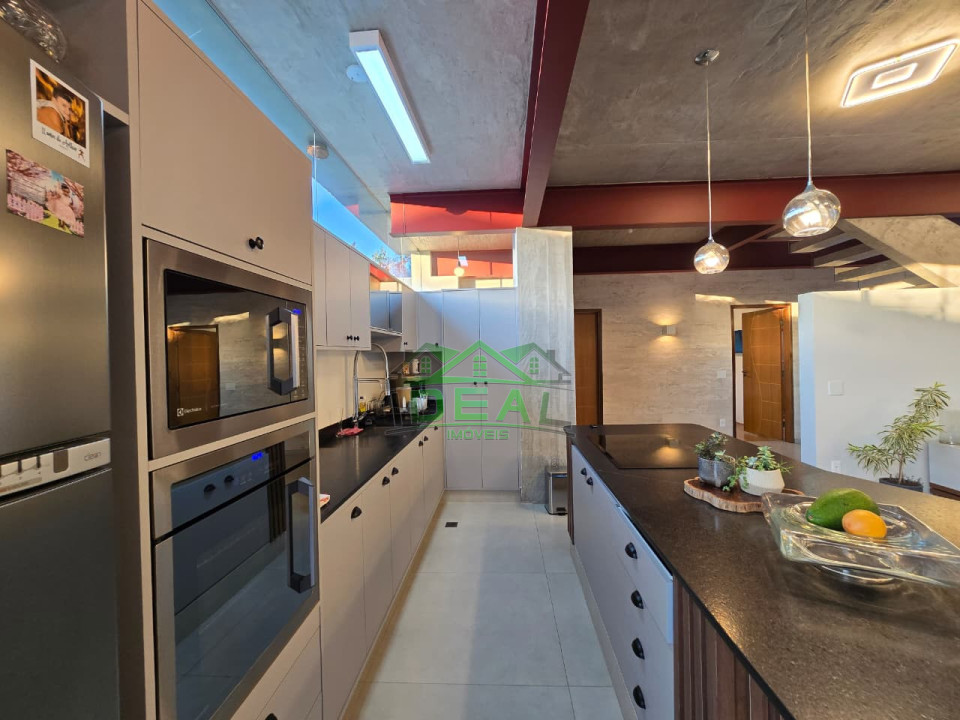 Nova casa de arquiteto à venda no Alto da Lapa!