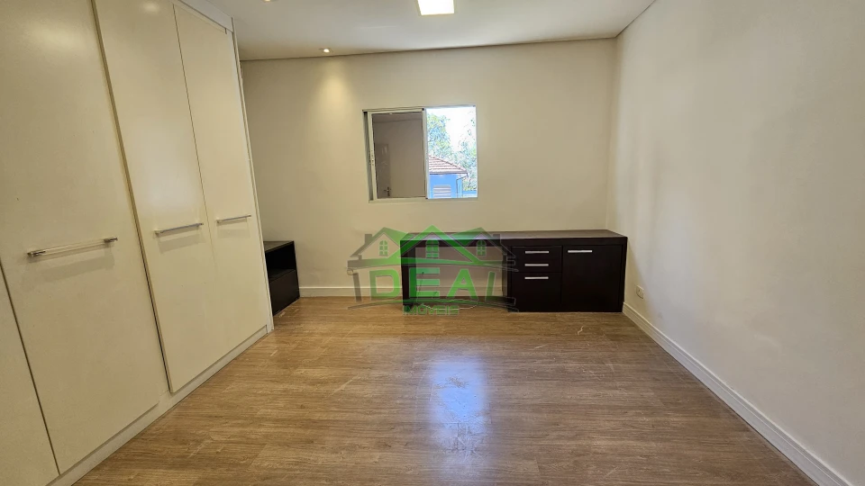 Casa Térrea para Locação no Alto da Lapa, 3 dorms, 1 suite, 5 vagas, 270 m²