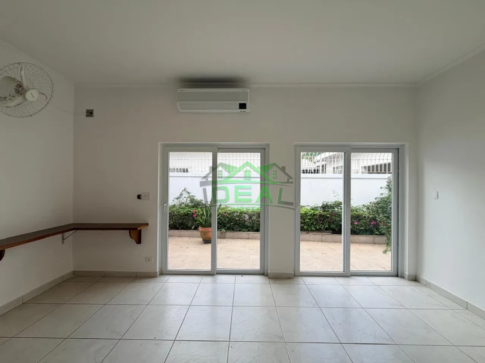 Imagens do imóveis Casa Térrea para Locação no Alto da Lapa, Rua Tranquila e Arborizada